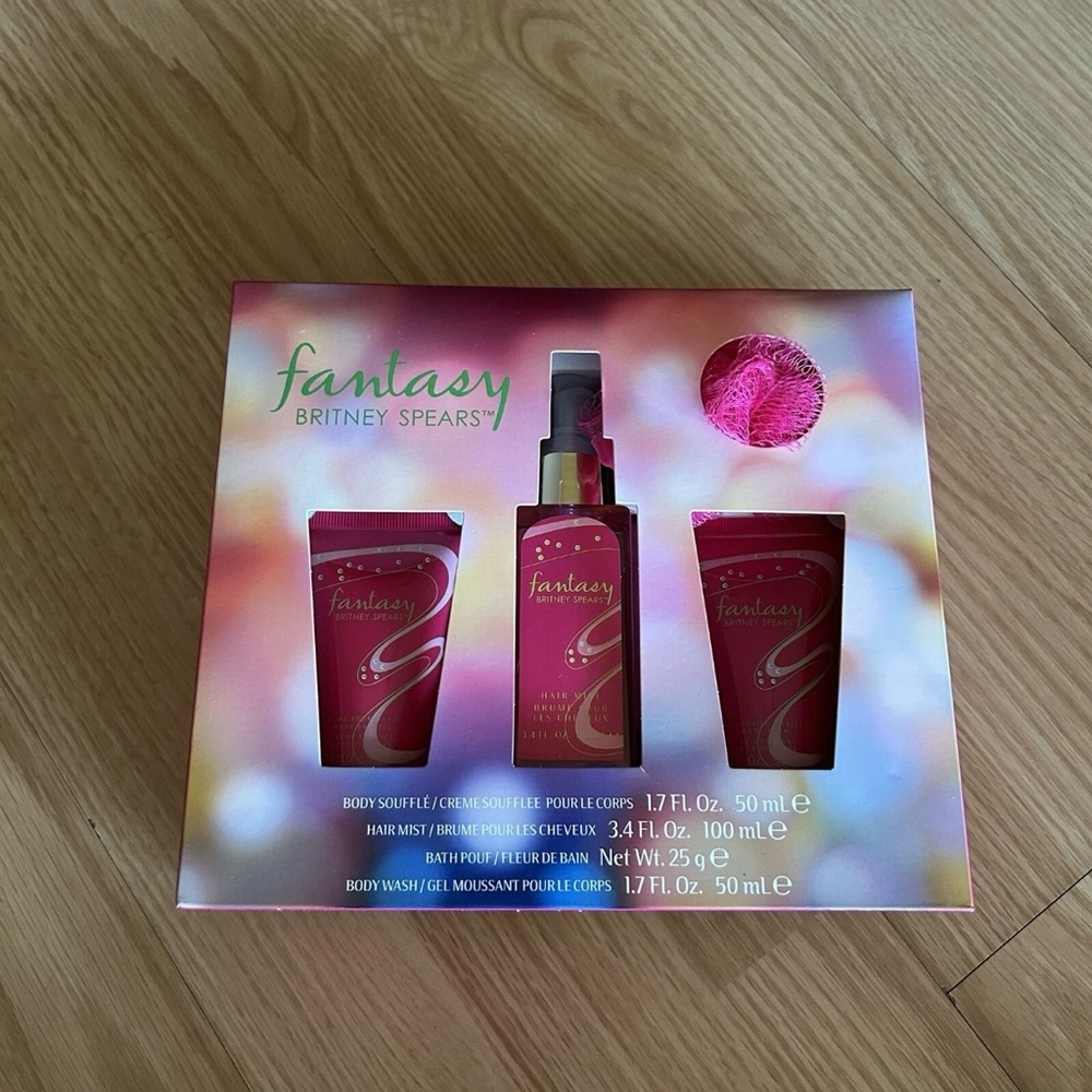 NEW Britney Spears Fantasy Body Soufflé Mist Wash Set
